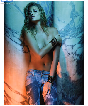 Ana Beatriz Barros #249839