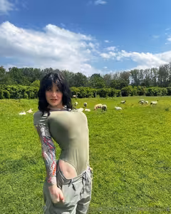 tweetylaura #of_1104956102_1