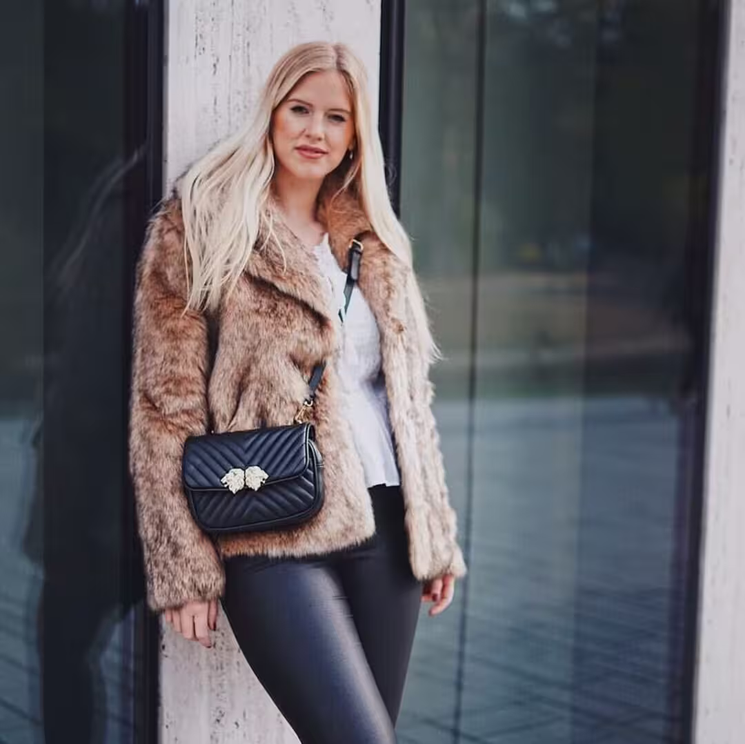 Sophie leaked nude image from private archive