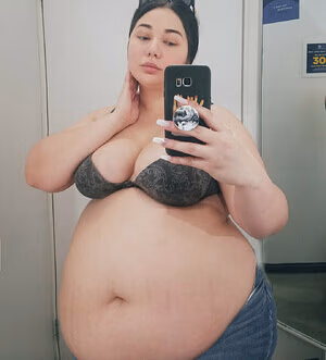 Couchqueenie #1043552